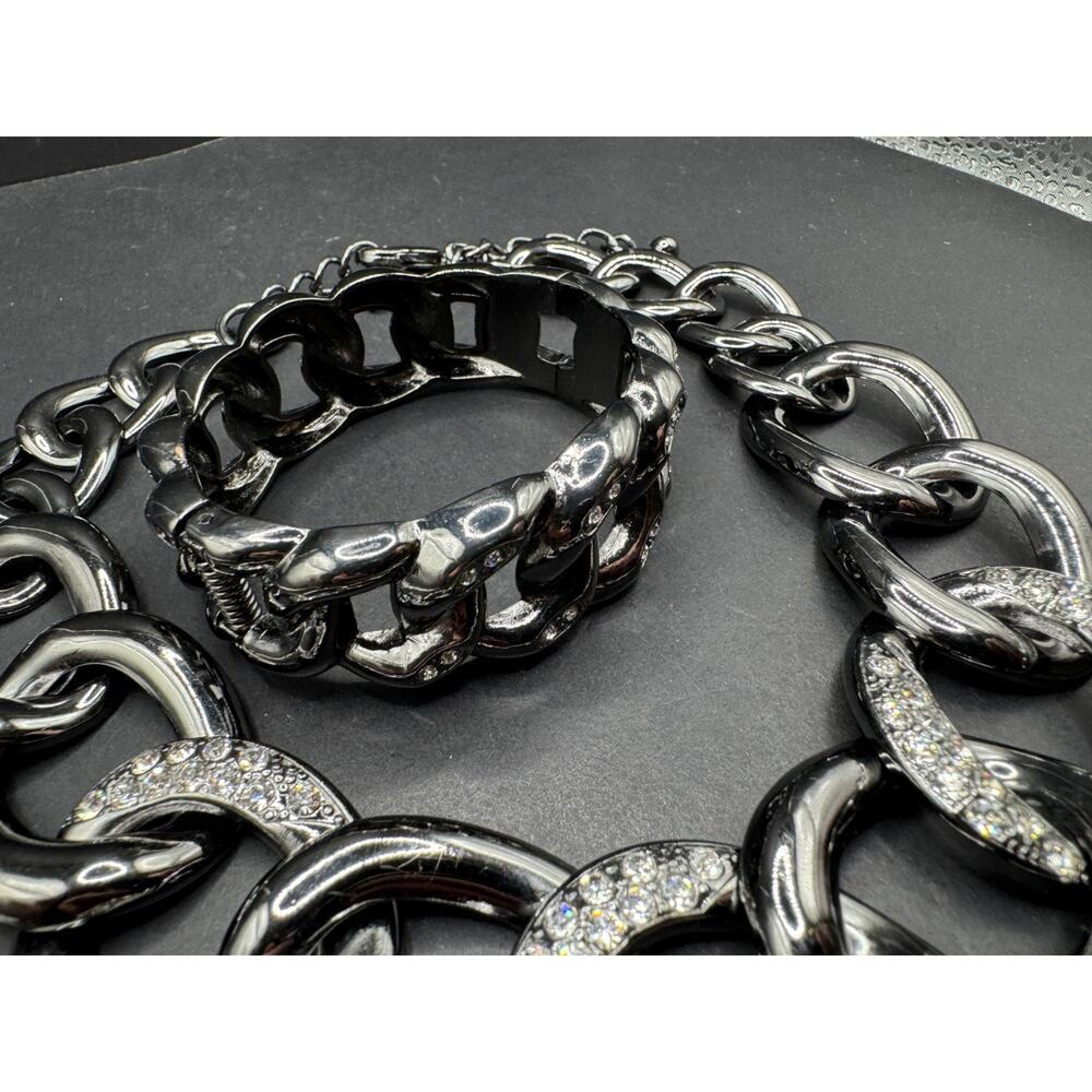 Premier Designs Jewelry Roxy Necklace in Hematite & Bracelet Jewelry Set - Picture 2 of 11